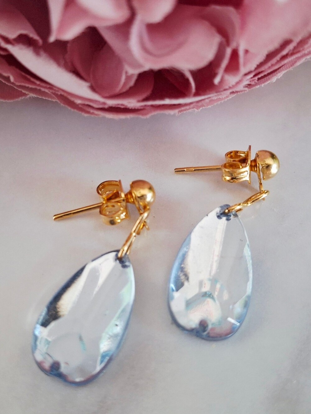 Vintage 80s ✨️🤍Tear Drop Earrings